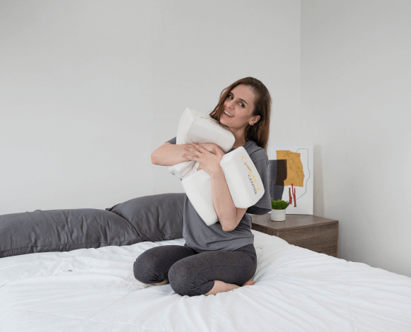 Benefits of Sleeping with a Knee Pillow - COMFYCENTRE®